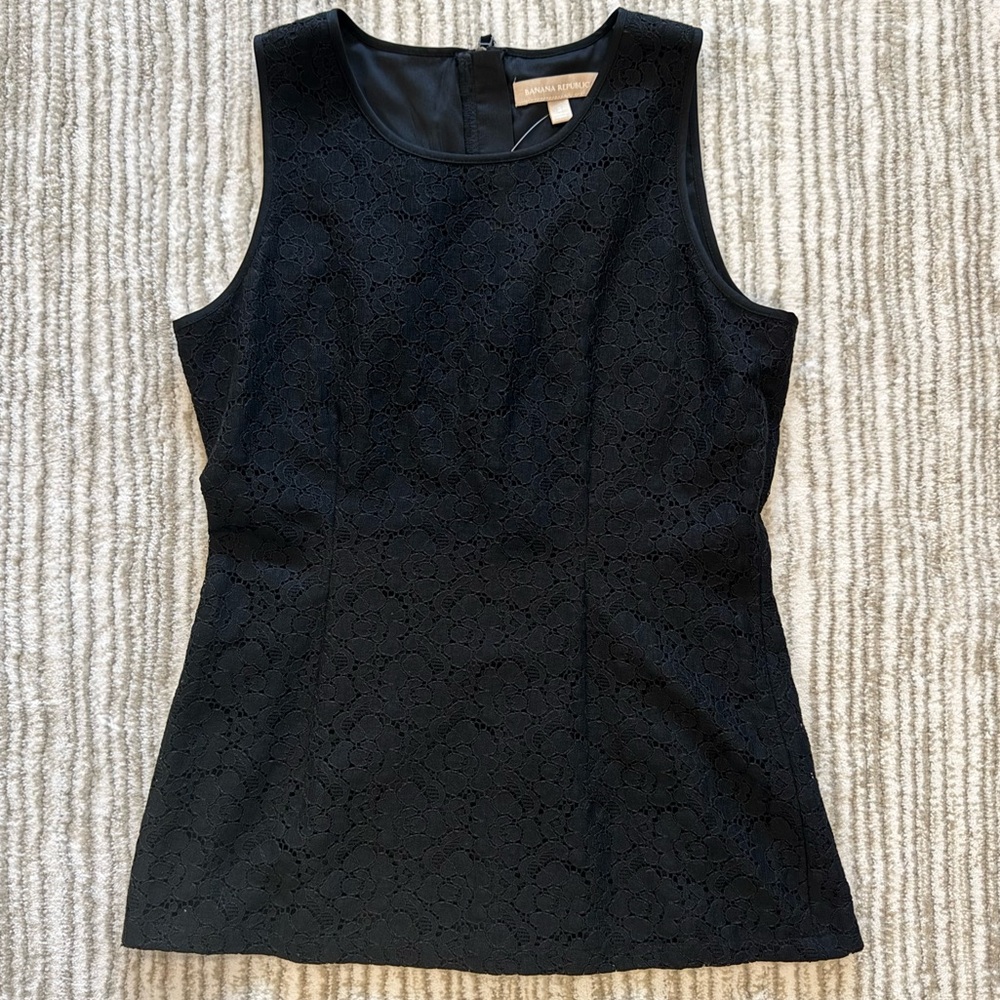 Banana Republic Black Floral Lace Sleeveless Shell Top size 2 NWOT